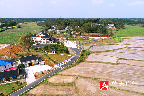 草坪鎮(zhèn)楓林口村文化建設(shè)施工完成